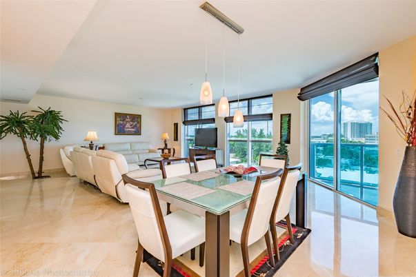 Dining room, Interior, Living room, Pendant Lights