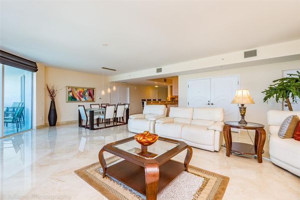 Dining room, Interior, Kitchen, Living room, Pendant Lights, Recessed Lighting