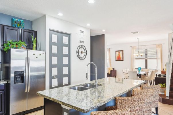 Dining room, Interior, Kitchen, Pendant Lights, Recessed Lighting, Stainless Steel Appliances