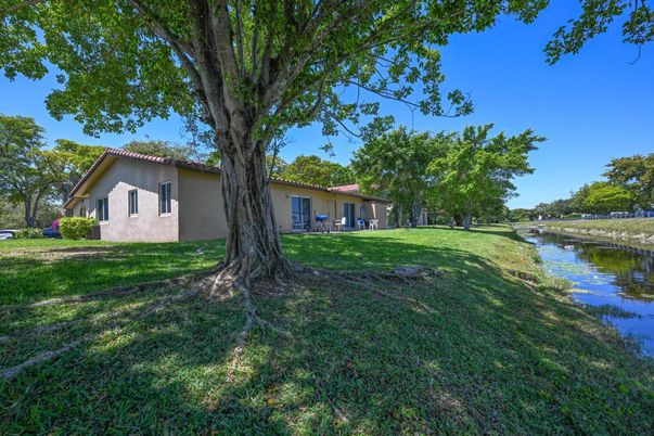 Backyard, Exterior, Lake
