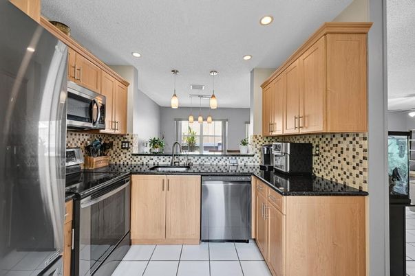 Interior, Kitchen, Pendant Lights, Recessed Lighting, Stainless Steel Appliances