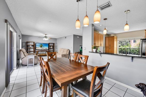 Dining room, Interior, Living room, Pendant Lights