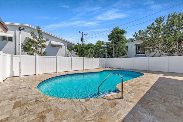 Exterior, Pool