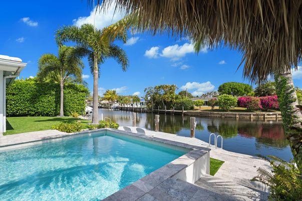 Exterior, Pool, Water