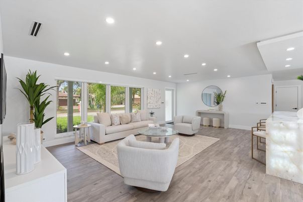 Interior, Pendant Lights, Recessed Lighting, Wood Texture Flooring