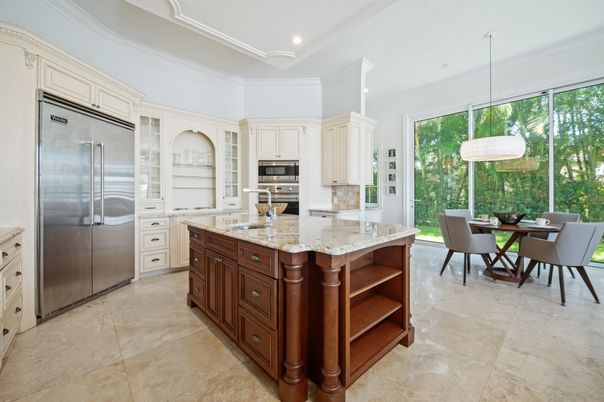 Dining room, Interior, Kitchen, Pendant Lights, Recessed Lighting, Stainless Steel Appliances