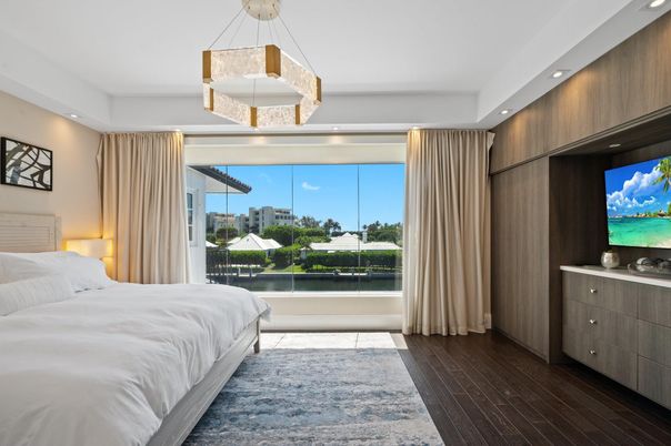 Bedroom, Interior, Pendant Lights, Recessed Lighting, Wood Texture Flooring