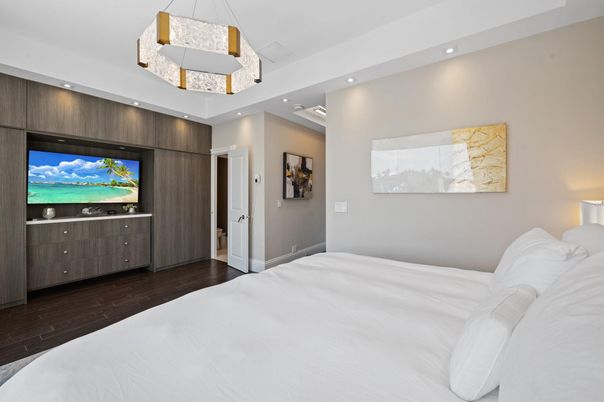 Bedroom, Interior, Pendant Lights, Recessed Lighting, Wood Texture Flooring