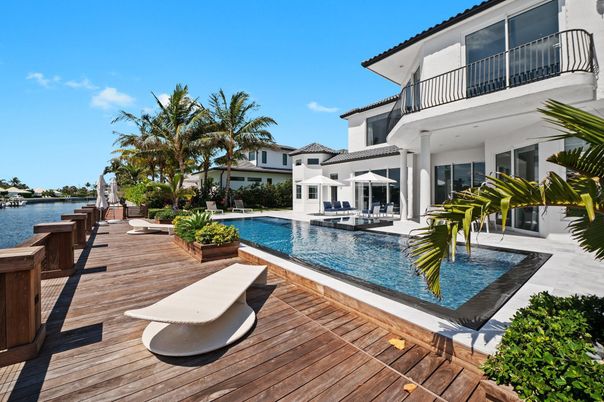 Exterior, Pool, Water