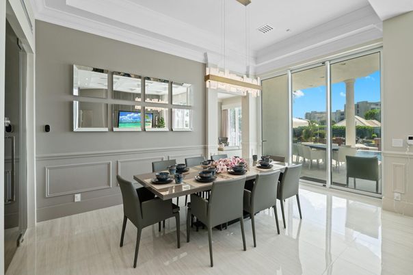 Dining room, Interior, Pendant Lights
