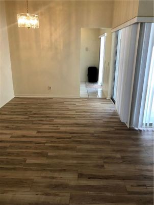 Chandelier, Empty room, Interior, Wood Texture Flooring