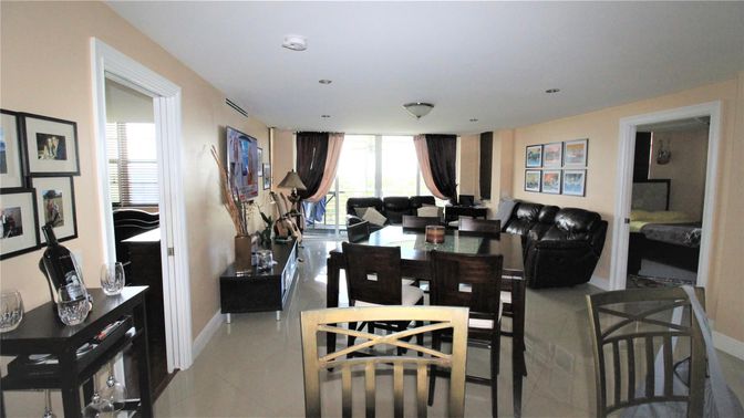 Dining room, Interior, Living room, Recessed Lighting