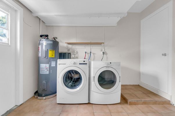 Interior, Washer