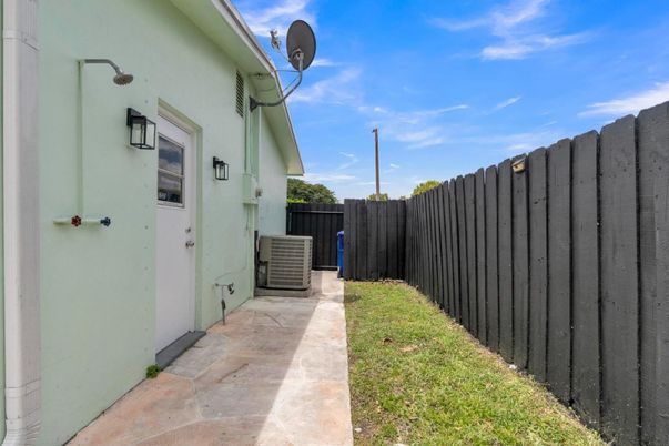 Backyard, Exterior
