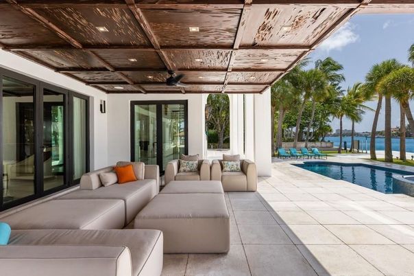 Exterior, Pool, Water