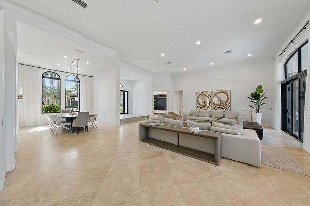 Dining room, Interior, Living room, Pendant Lights, Recessed Lighting