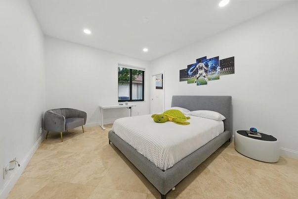 Bedroom, Interior, Recessed Lighting