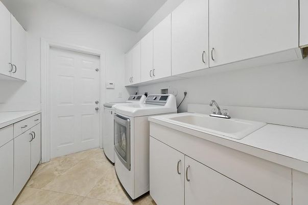Interior, Washer