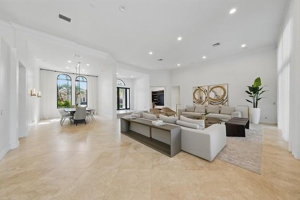 Dining room, Interior, Living room, Pendant Lights, Recessed Lighting