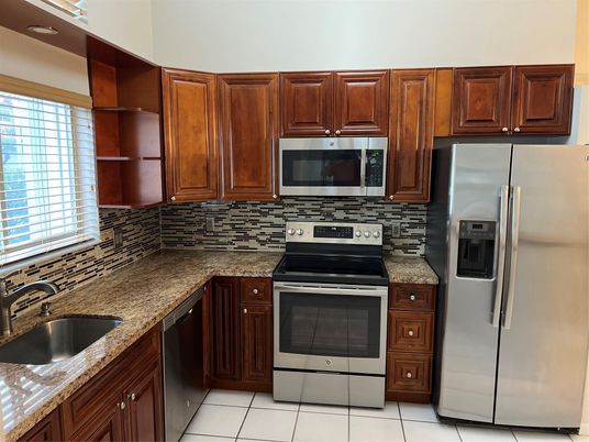 Interior, Kitchen, Stainless Steel Appliances