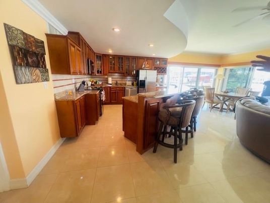 Dining room, Interior, Kitchen, Recessed Lighting, Stainless Steel Appliances