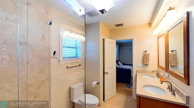 Bathroom, Dual Sink Vanities, Interior