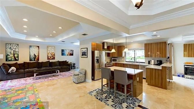 Interior, Kitchen, Living room, Pendant Lights, Recessed Lighting, Stainless Steel Appliances