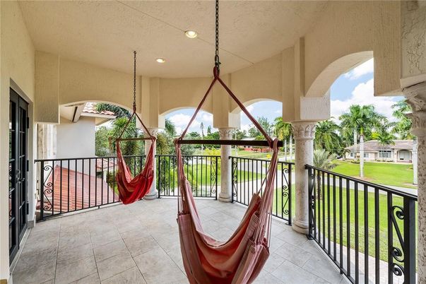 Exterior, Recessed Lighting