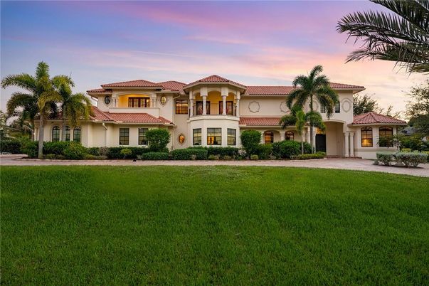 Backyard, Exterior, Facade, Mediterranean