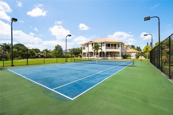 Exterior, Tennis Courts