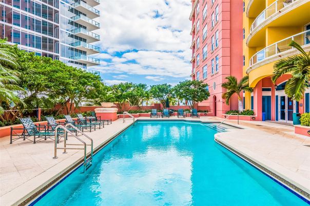 Exterior, Pool