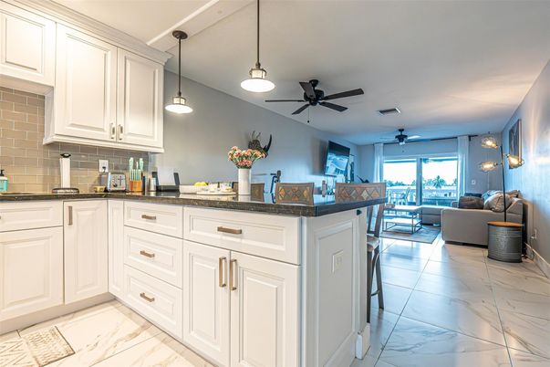 Interior, Kitchen, Living room, Marble, Pendant Lights