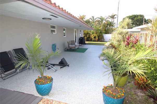 Backyard, Exterior
