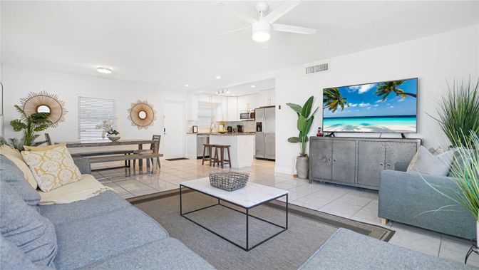 Dining room, Interior, Kitchen, Living room, Recessed Lighting
