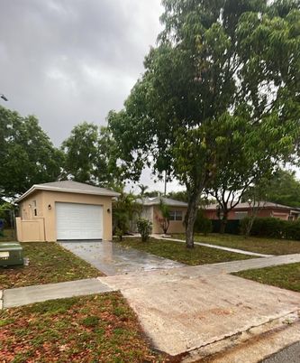 Backyard, Detached Garage, Exterior