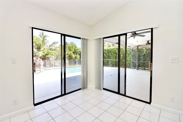 Empty room, Interior, Sun Room
