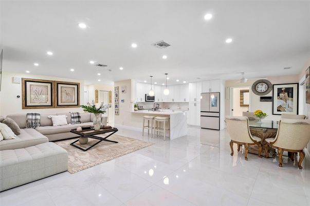 Dining room, Interior, Kitchen, Living room, Pendant Lights, Recessed Lighting, Stainless Steel Appliances