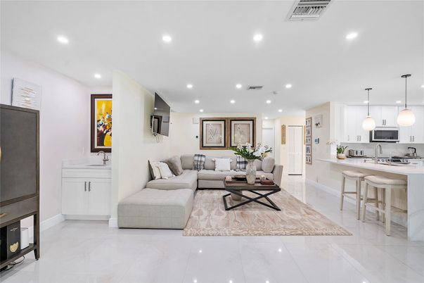 Interior, Kitchen, Living room, Pendant Lights, Recessed Lighting