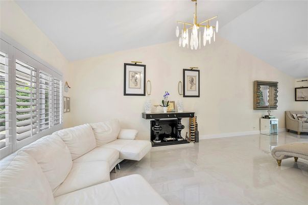 Interior, Living room, Pendant Lights