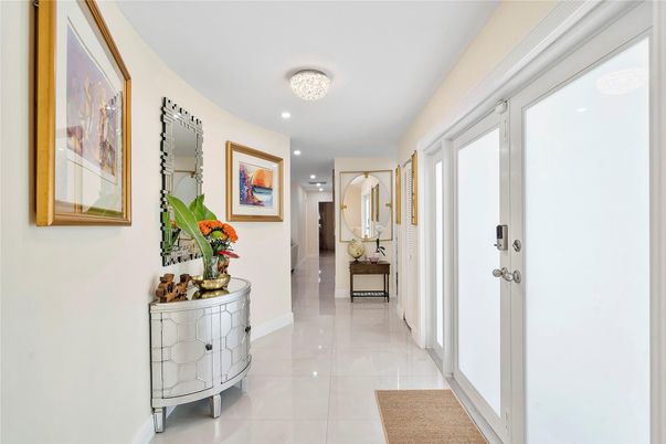 Interior, Recessed Lighting