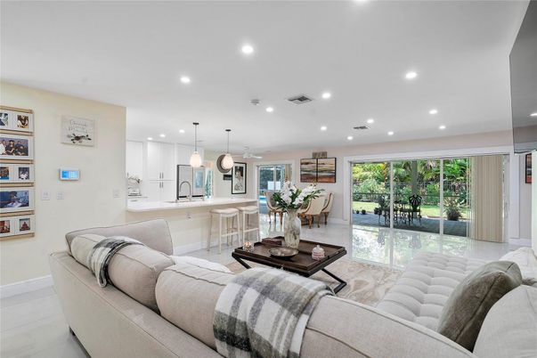 Dining room, Interior, Kitchen, Living room, Pendant Lights, Recessed Lighting