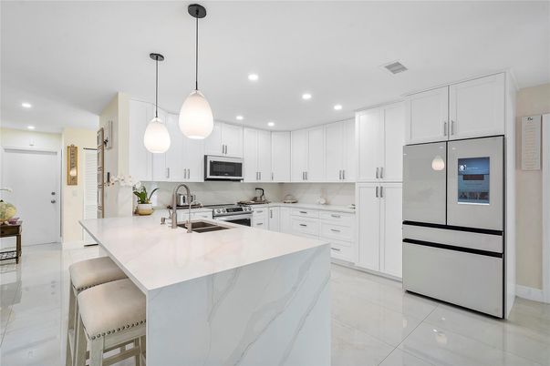 Interior, Kitchen, Pendant Lights, Recessed Lighting, Stainless Steel Appliances