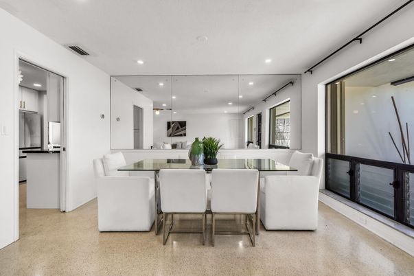 Dining room, Interior, Kitchen, Pendant Lights, Recessed Lighting, Stainless Steel Appliances