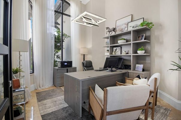 Home Office, Interior
