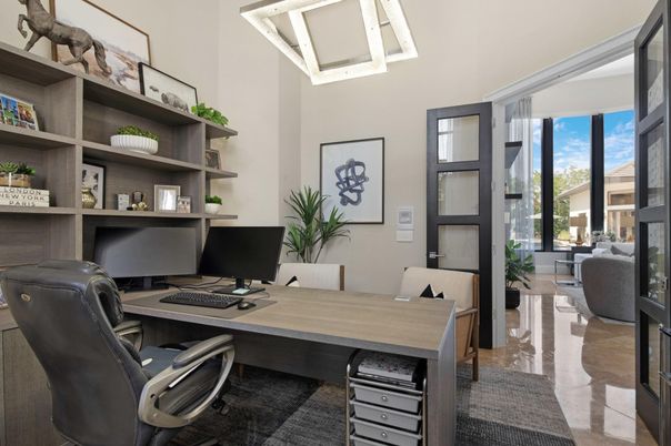 Home Office, Interior