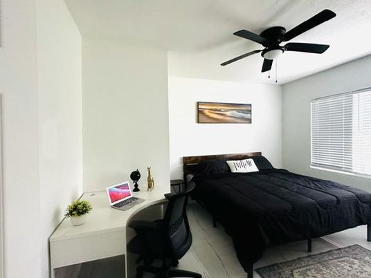 Bedroom, Home Office, Interior, Wood Texture Flooring