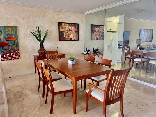 Dining room, Interior