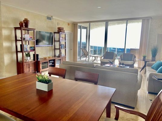 Dining room, Interior, Living room, Recessed Lighting, Water