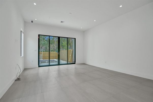Empty room, Interior, Recessed Lighting