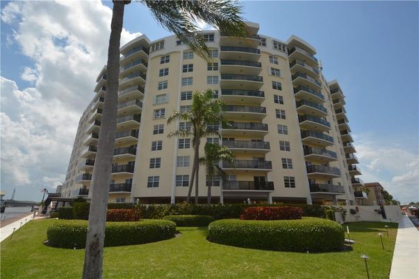 Exterior, Facade, Condo Building